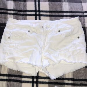 American eagle white shorts